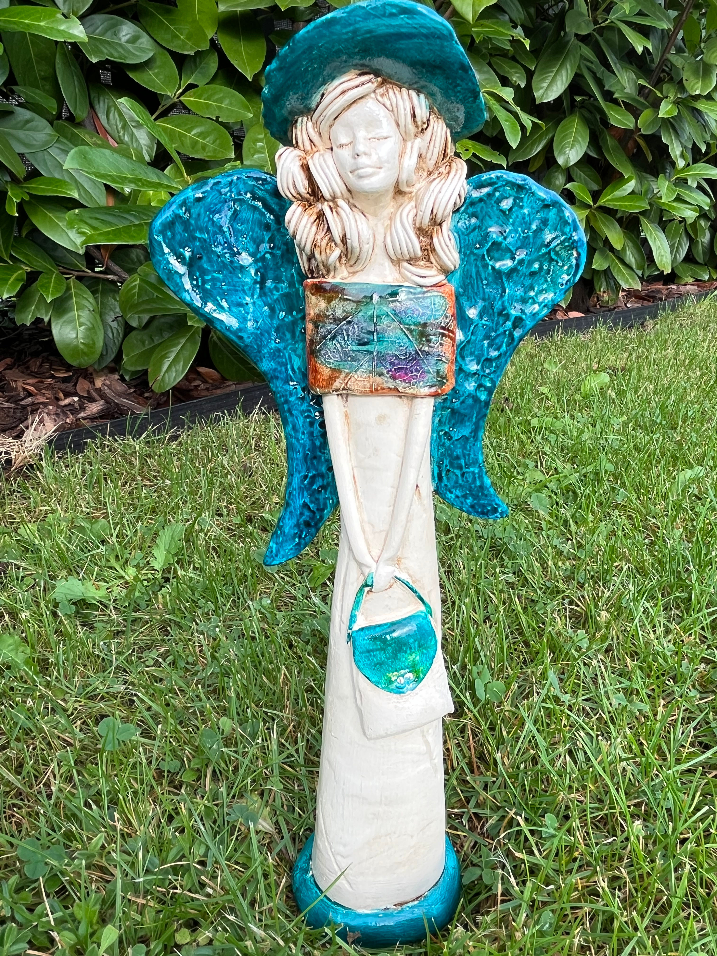 Anioł z torebką w kapeluszu - Rękodzieło, ręcznie malowane-turkus