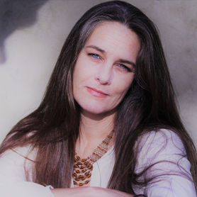 Elite Guest, Janet Price