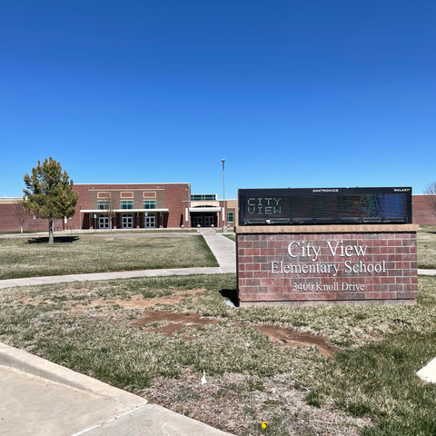 City View Elementary, Knoll Drive