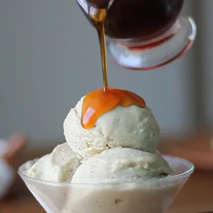 Calda de caramelo sem leite, sem glúten, vegano, sem açúcar e sem adoçantes, adoçado com frutas e baby friendly