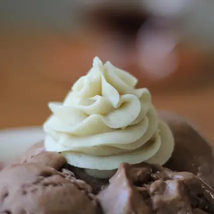 Chantilly sem leite, sem glúten, vegano, sem açúcar e sem adoçantes, adoçado com frutas e baby friendly