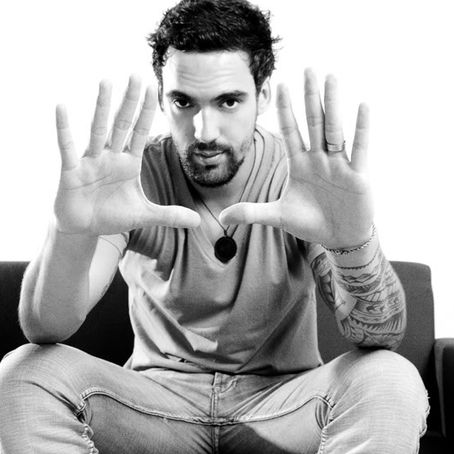 mark lowndes wows #pffbne2019 with his soulful tones & spoken word piece