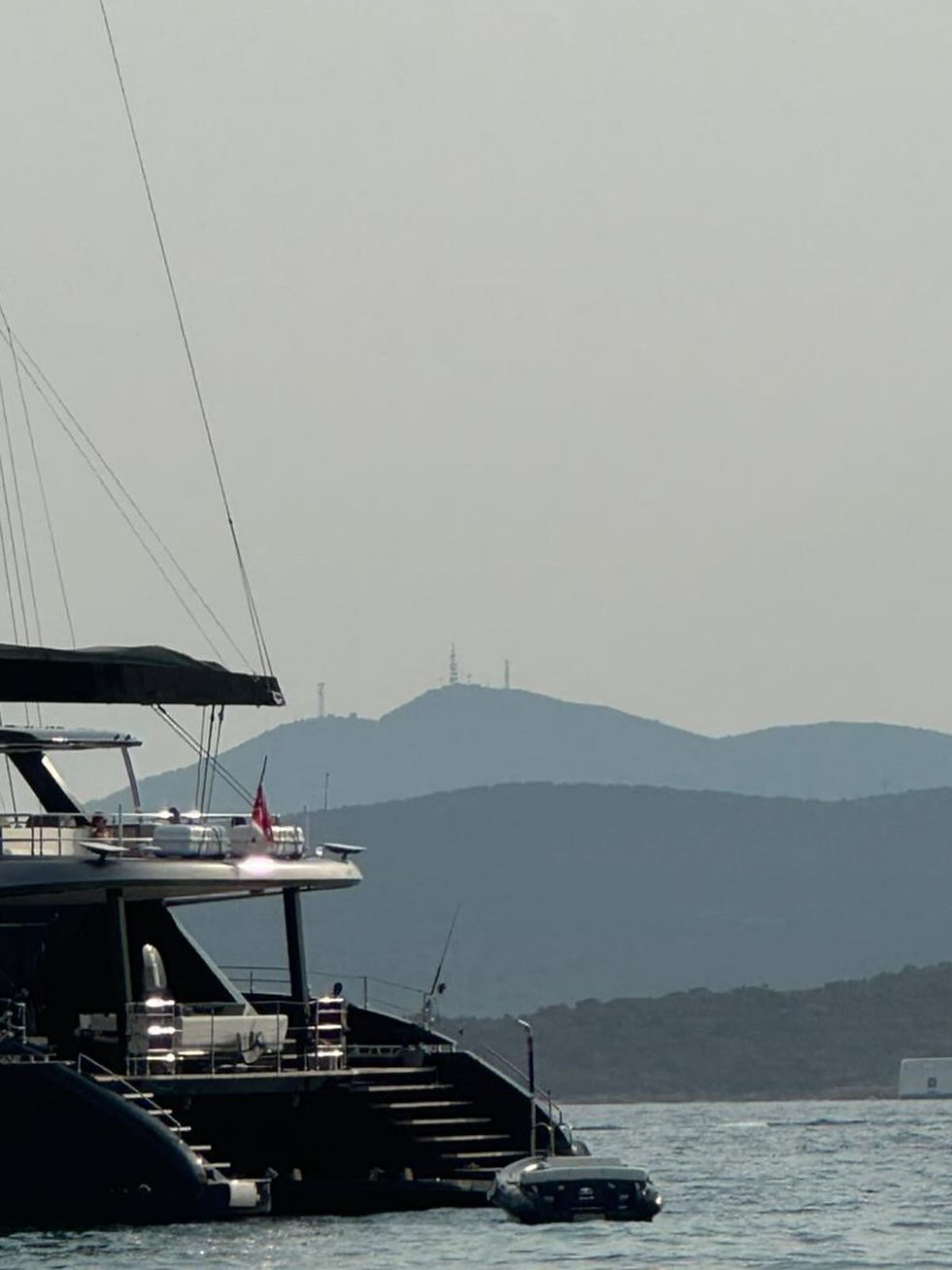 yacht