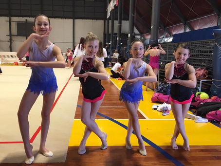 GINNASTICA RITMICA....INIZIAMO A FARCI CONOSCERE ANCHE QUA!!