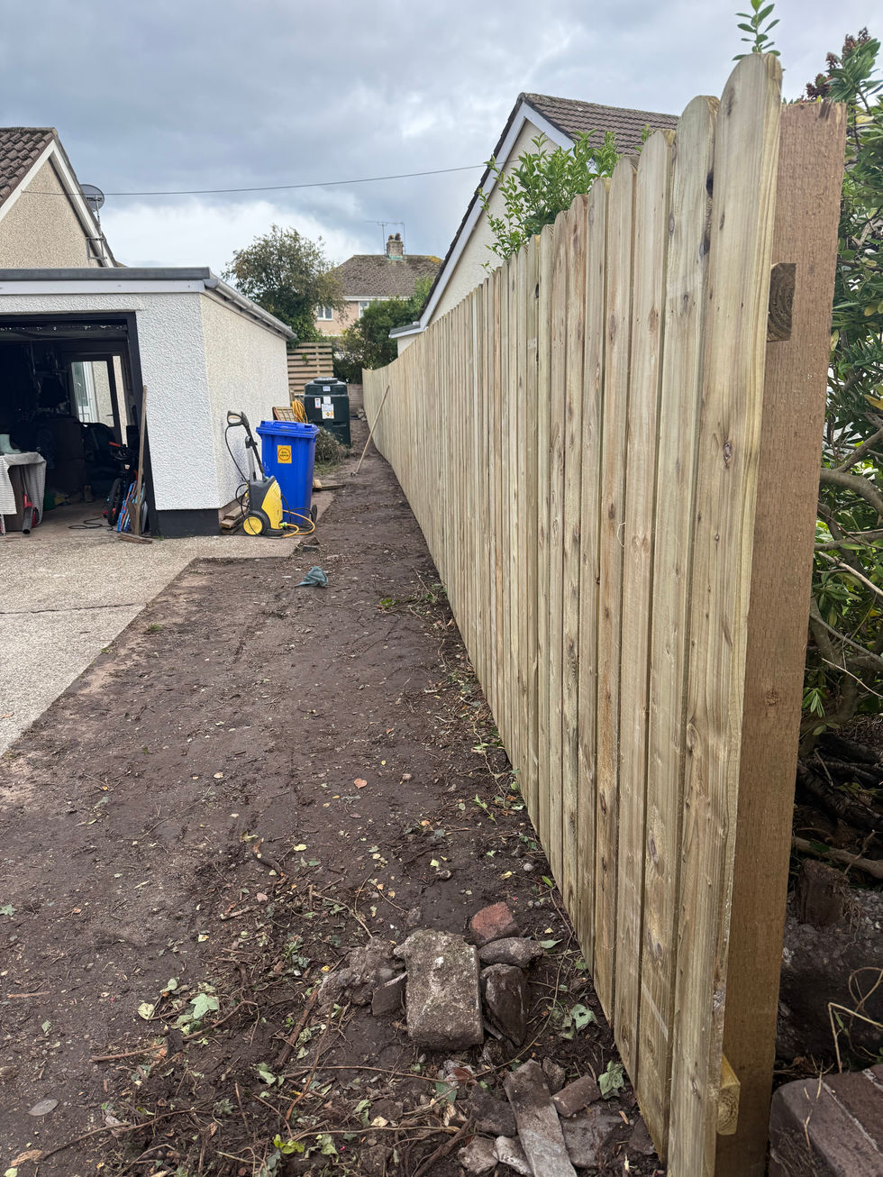New lollipop fence installation – JDM Building Services Isle of Man