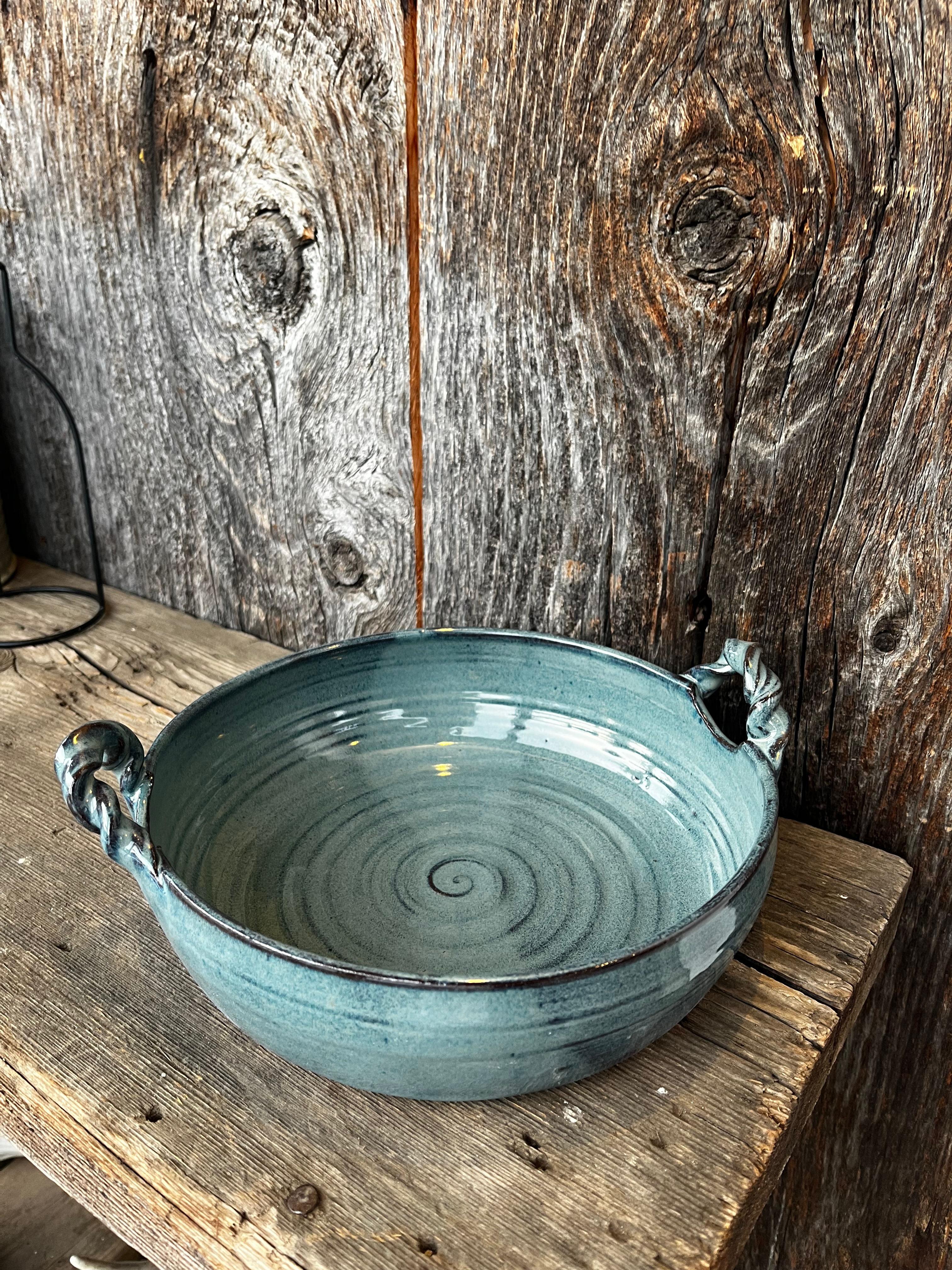 Coiled handle serving dish 