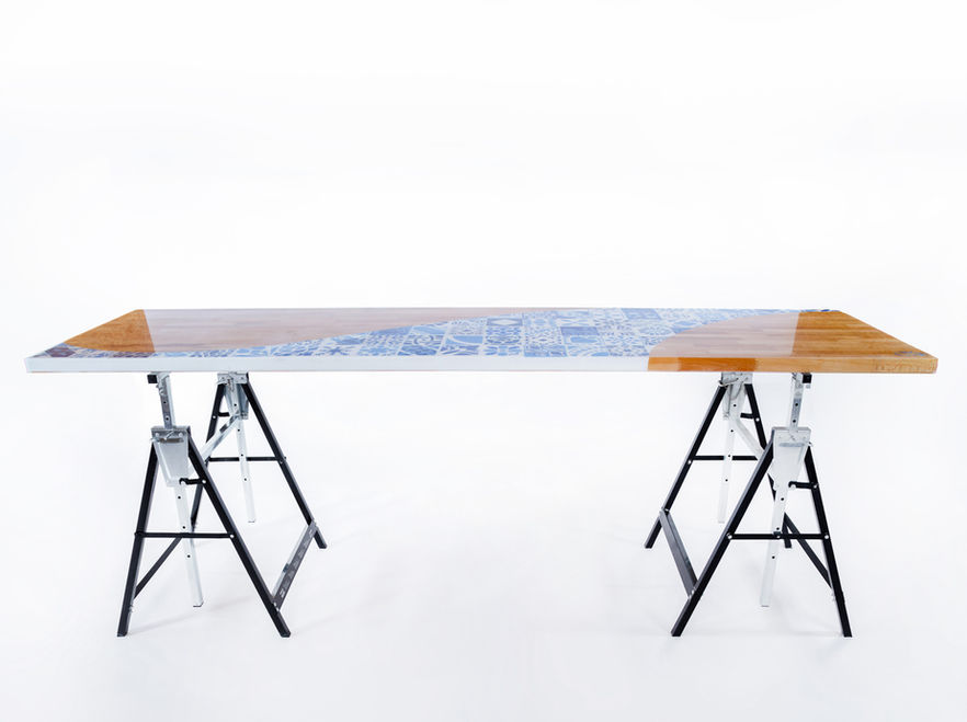 Epoxidharz Tisch AZULEJO 1 250 × 65 cm handbemalt