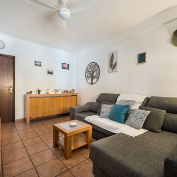Alternate view of the living room in a Mértola townhouse property.