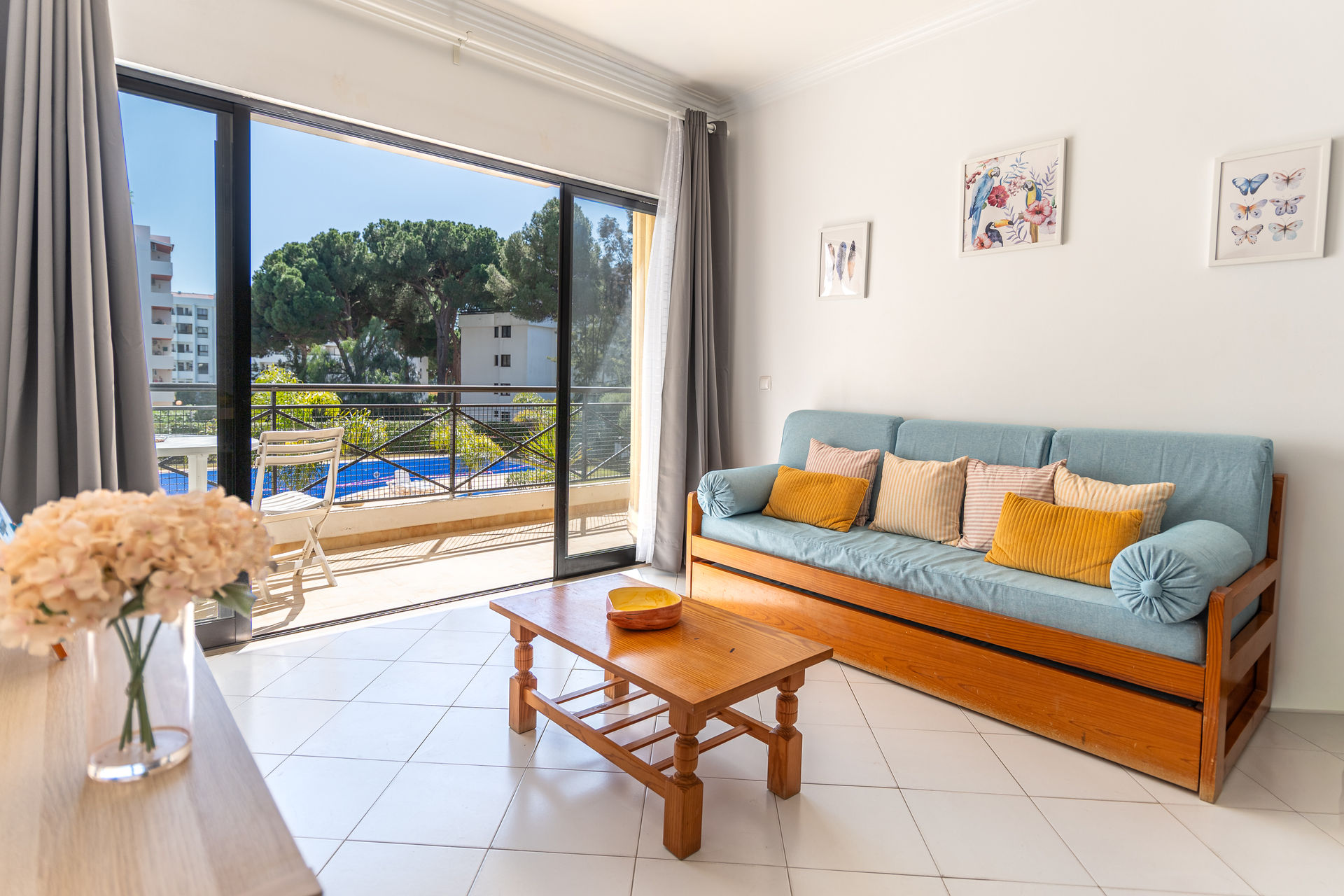 Modern 1-Bedroom Apartment, Quarteira, Algarve