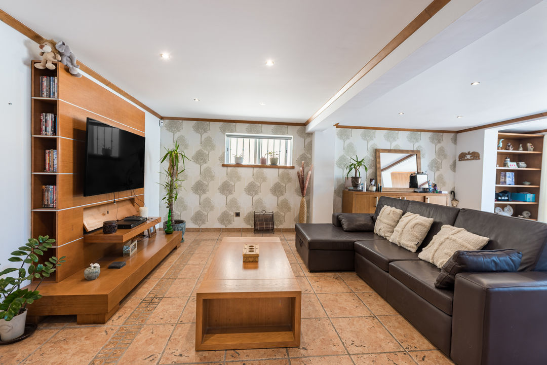 Living room and entertainment area in a Galé villa.