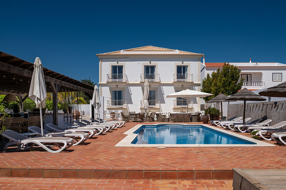 Luxy villa in the Algarve Portugal with large pool area