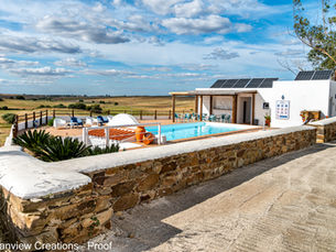 Large swimming pool with view of Alentejo, Portugal