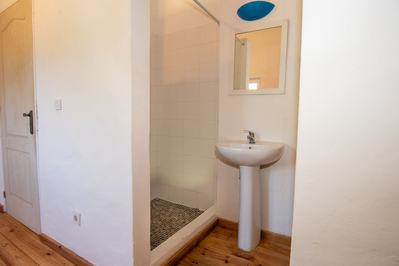 Algarve villa small bathroom photo