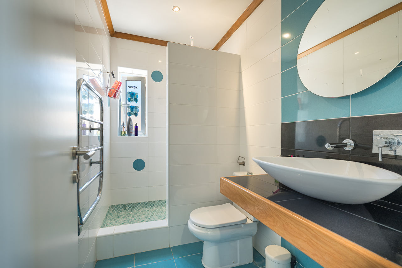 Modern bathroom in Portuguese Villa