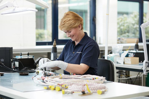 Arbeiten-bei-EIS-Electronics-01.jpeg