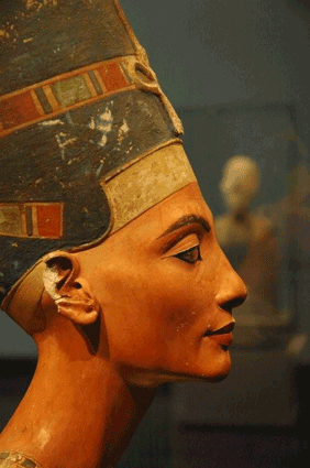 Ansikt til ansikt med Nefertiti - 
Bysten er i seg selv en god grunn til å besøke Berlin