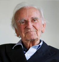 Frode Nilsen har lagt ned vandringsstaven. 1923 - 2016