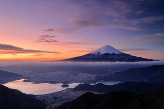 今年の富士山は雪が豊作です