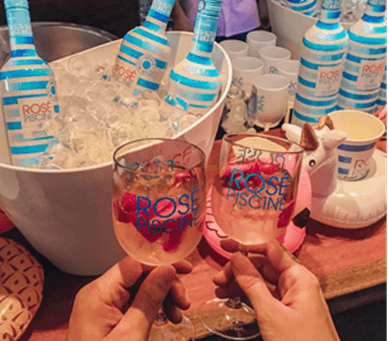 Rosé Piscine é, pela quinta vez, o vinho francês mais vendido no Brasil