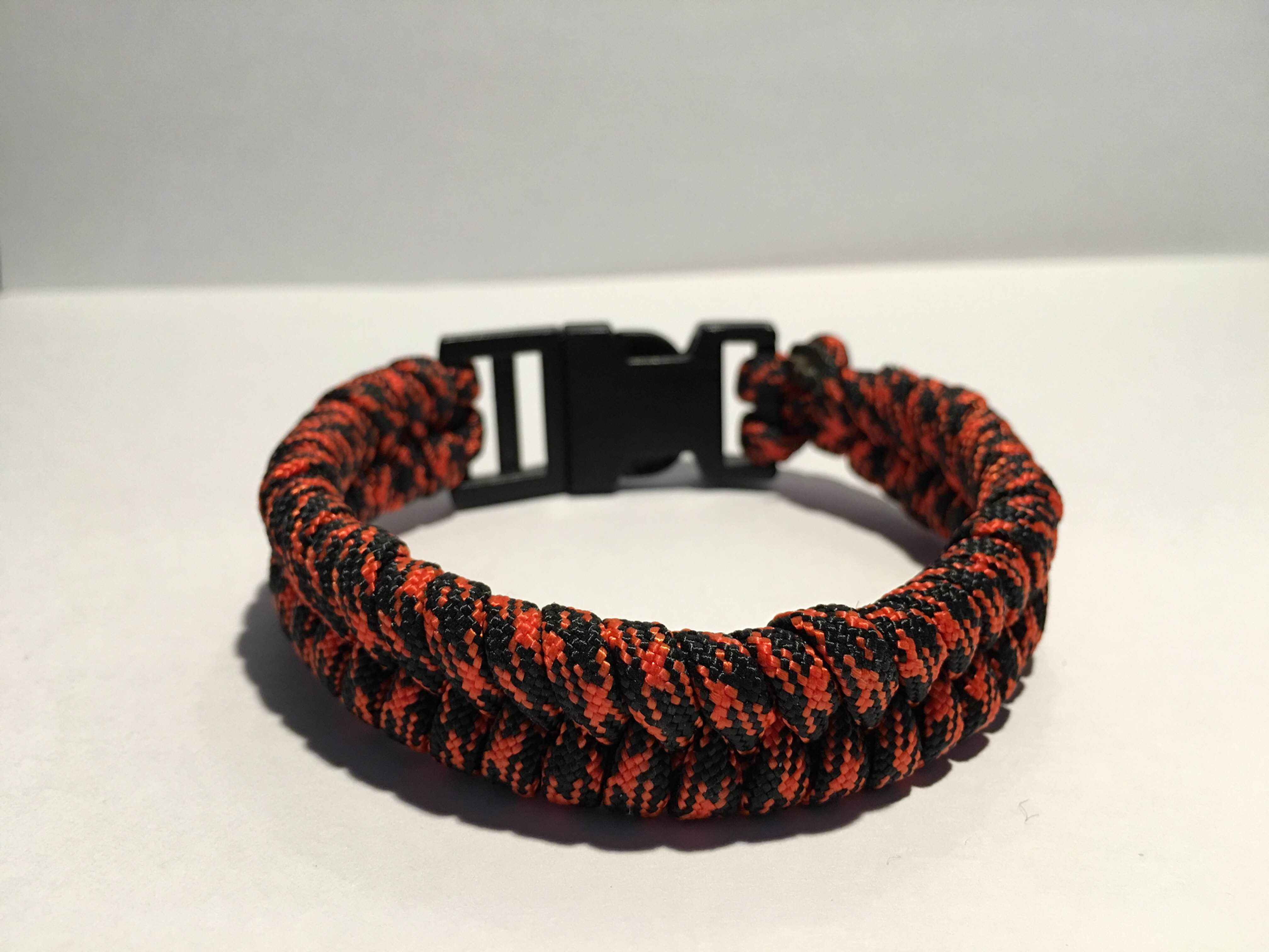 Fish Tail Paracord Bracelet