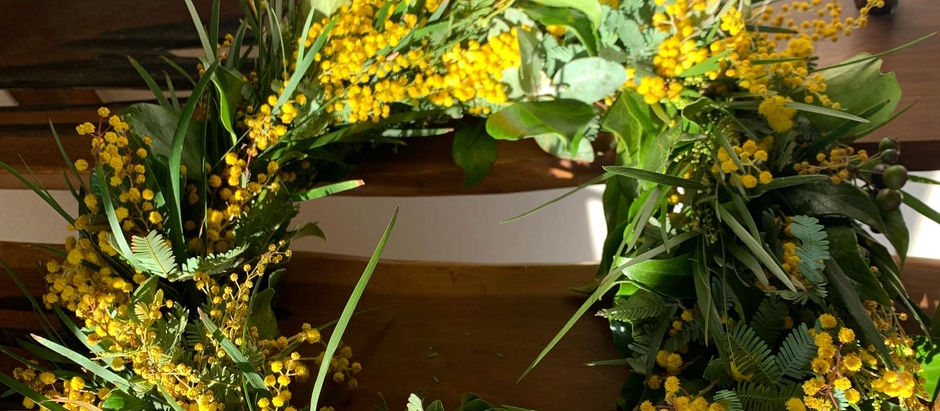 ミモザリース作り始まりました