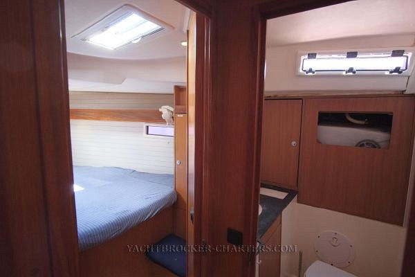 縮圖：2010 Bavaria Cruiser 45'