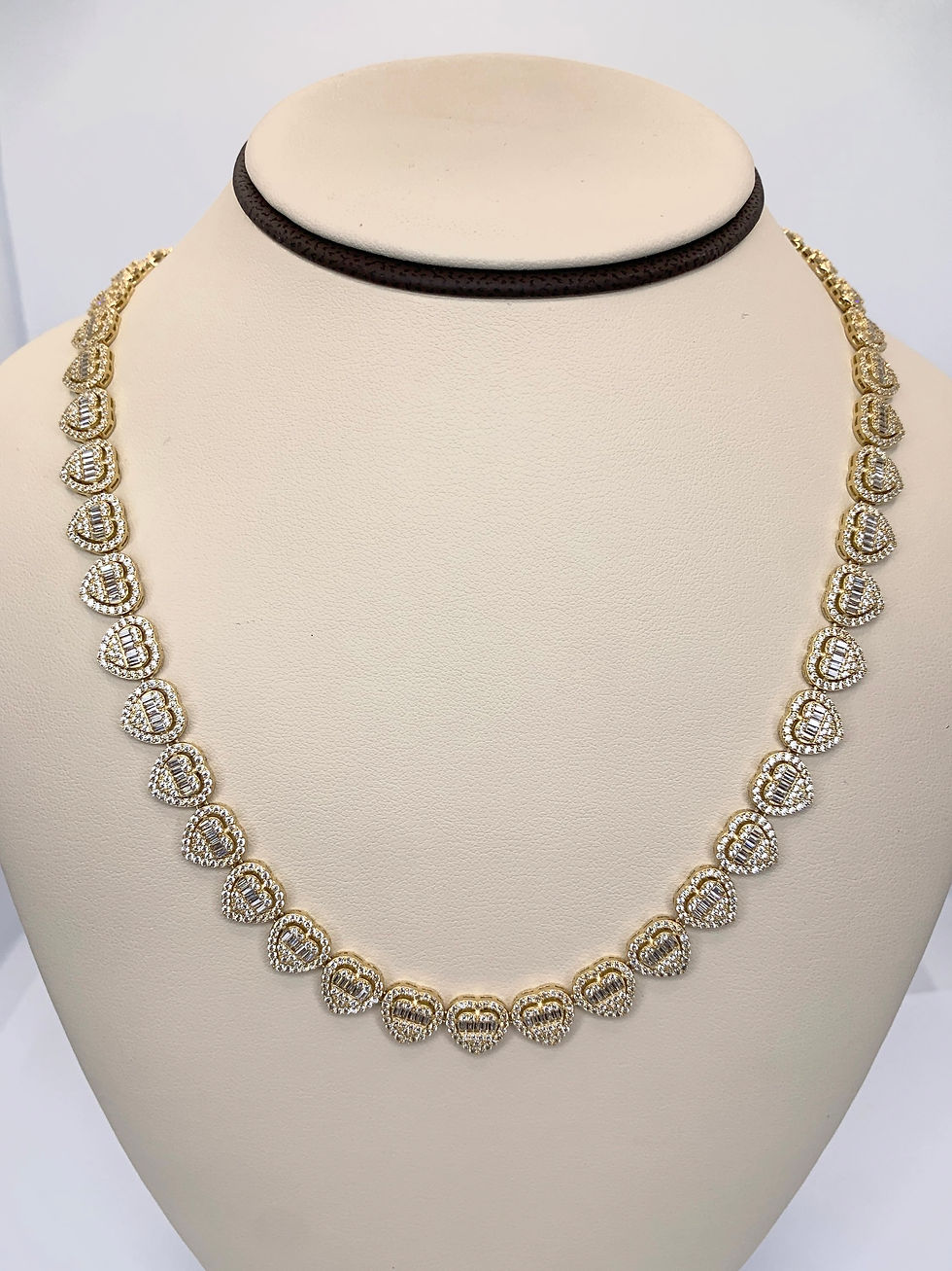 Beautiful heart necklace with zirconia 14k 20”