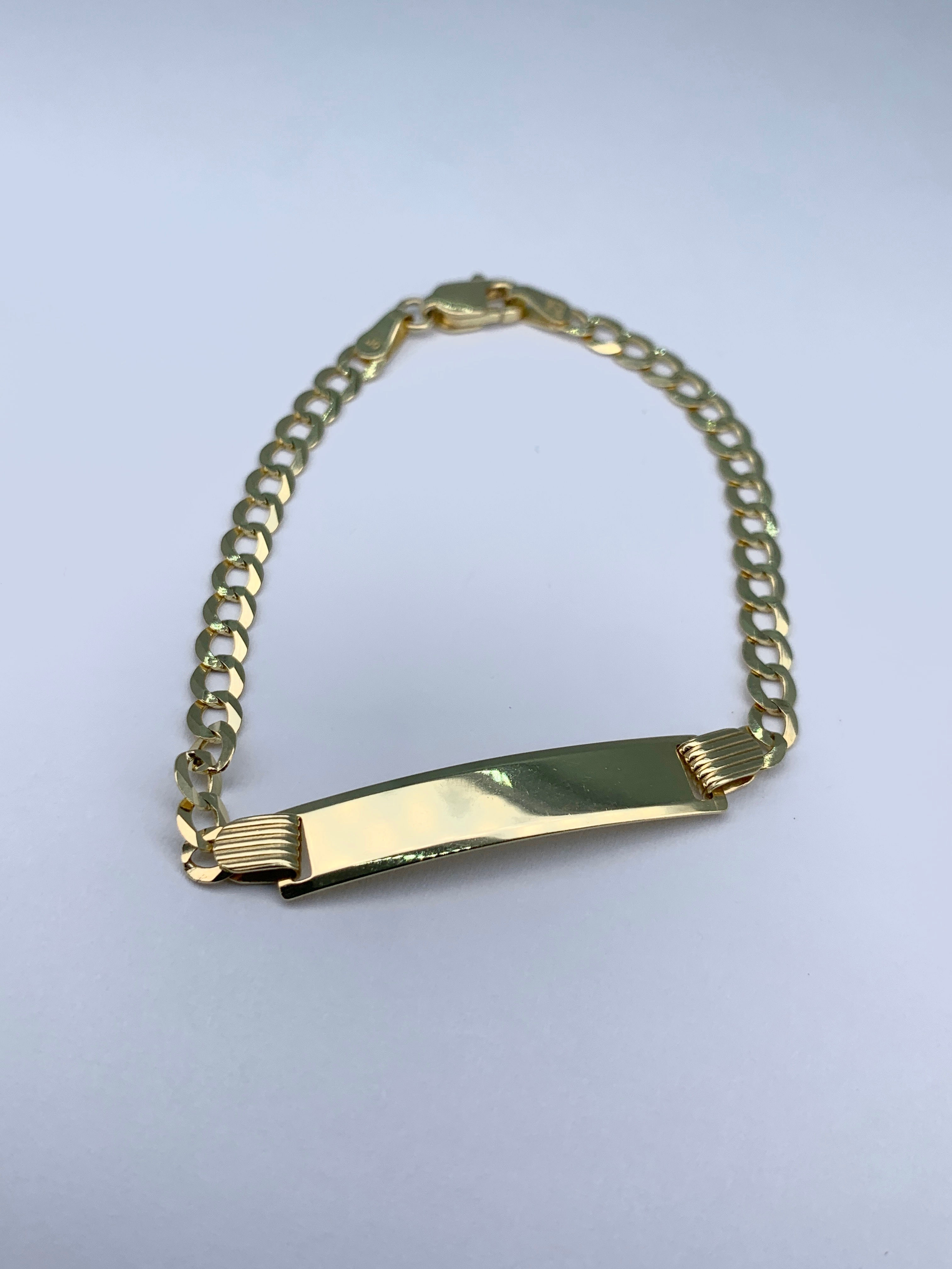 Baby bracelet, 14k solid gold. 