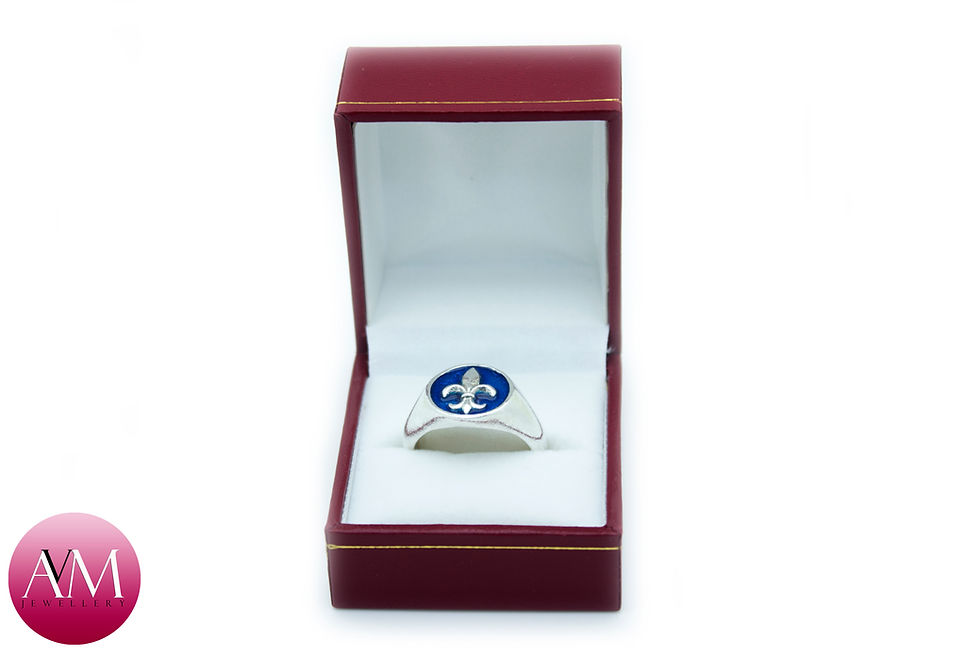 Thumbnail: Fleur de Lys Ring