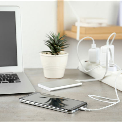 IM BÜRO UND HOMEOFFICE STROM SPAREN