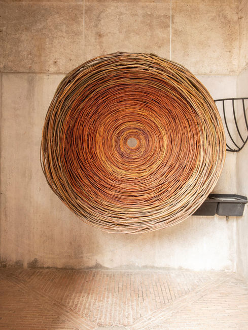 "Les roues de l'existence" de Lkatarzyna Kot-Bach, exposition permanente dans les écuries du Château de Chaumont
