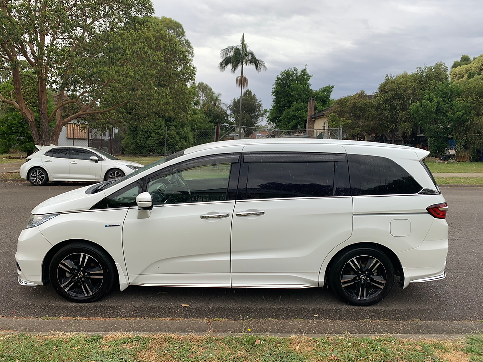 Thumbnail: 2016 Honda Odyssey Hybrid  Absolute White 78,000 km