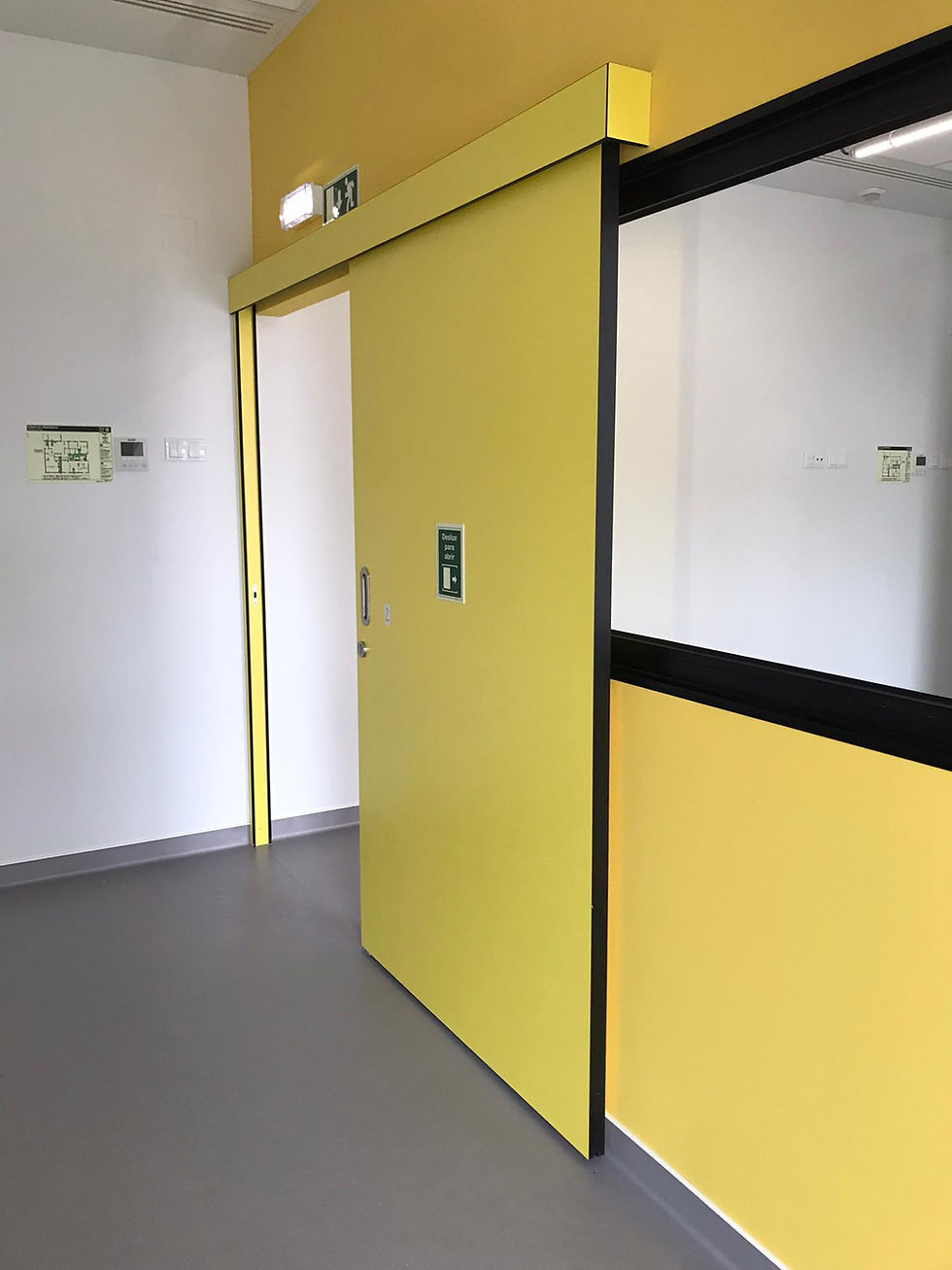 Portas em compacto fenolico