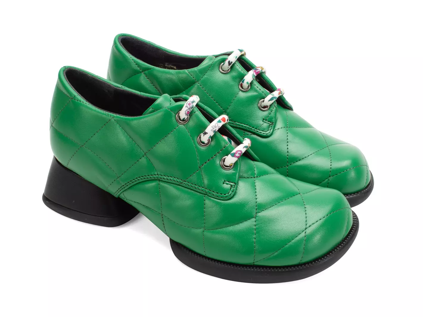 John Fluevog FW23 Ditsy Floral: Thrillvogs Maika green quilted lace up heels detail