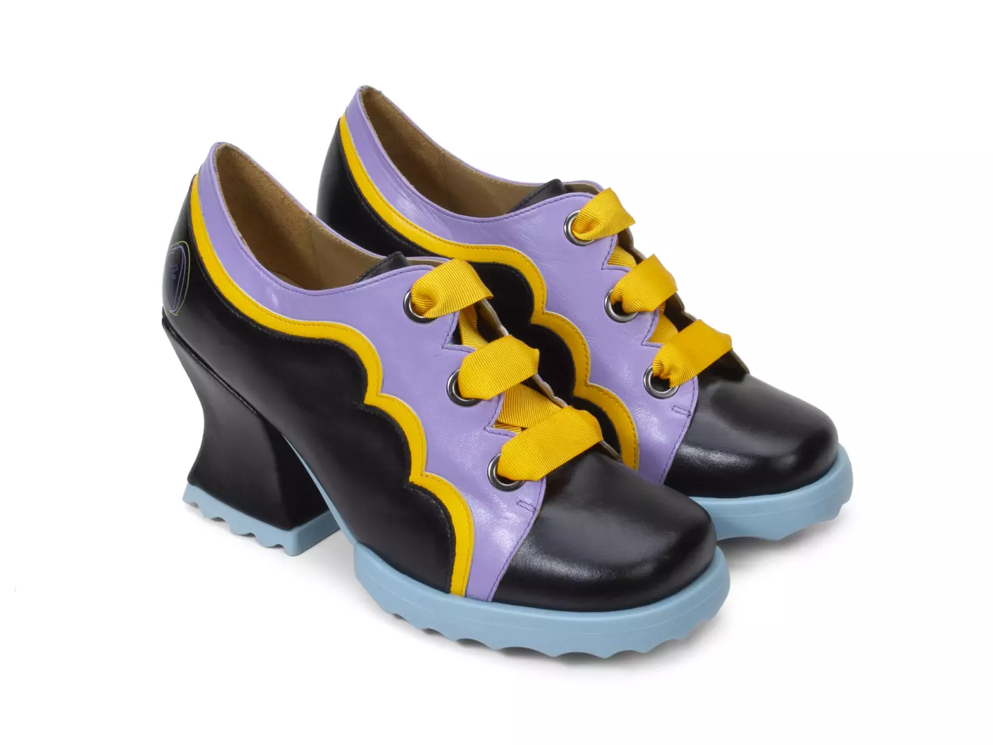 Stop It Fermare 3/4 View kids print on counter of heel