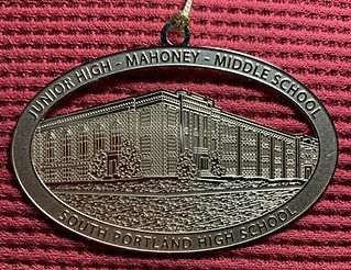 2023 Mahoney ornament.jpg