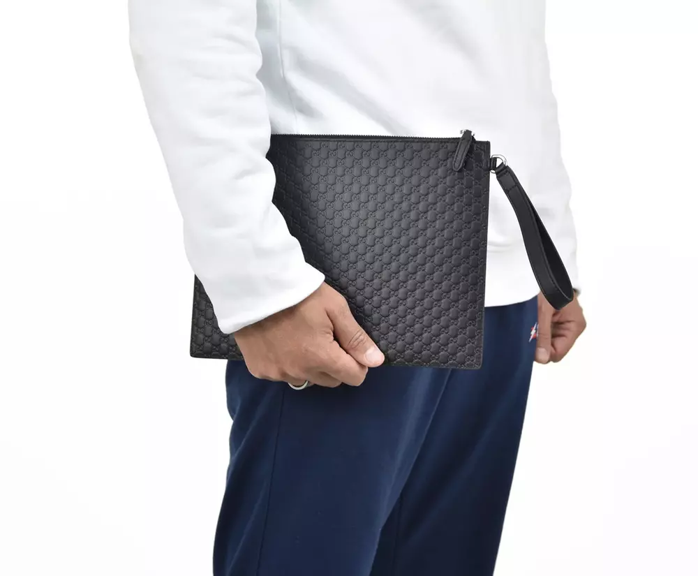 Gucci outlet black clutch