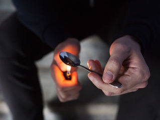 U.S. Life Expectancy Lowers in Opioid Crisis