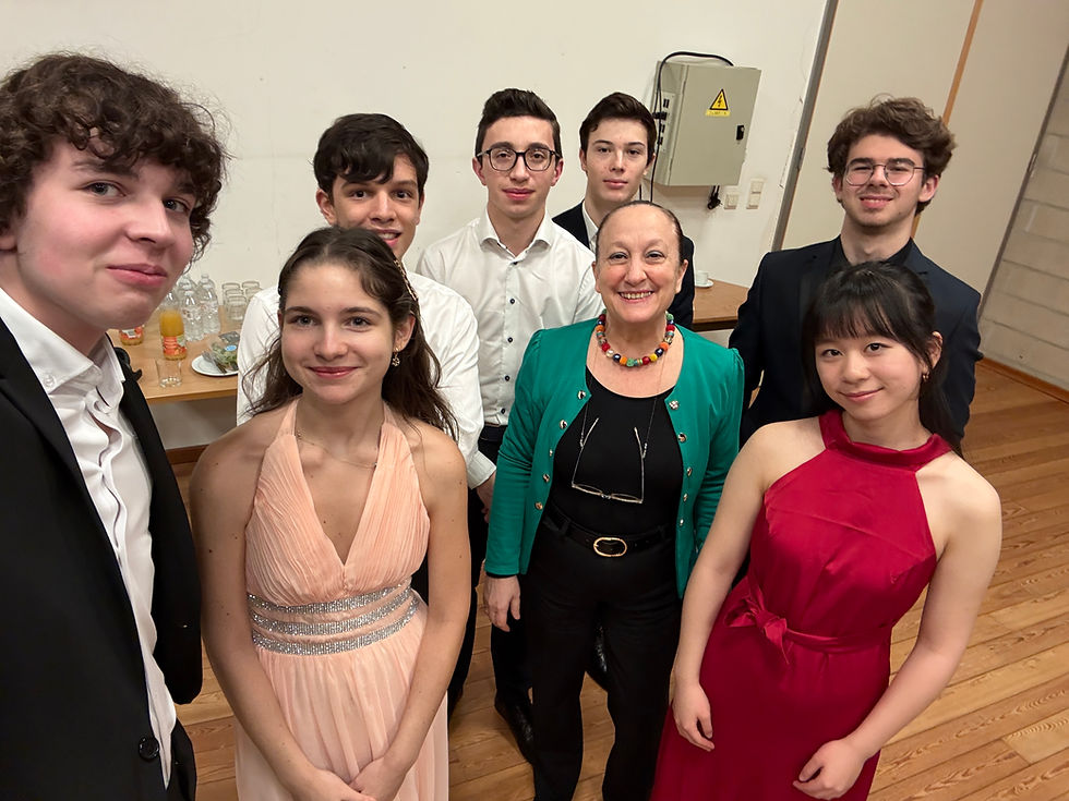 Beveren Music Academy invites MMS pianists