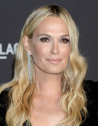 Molly Sims in Amwaj Jewellery earrings to Film Gala