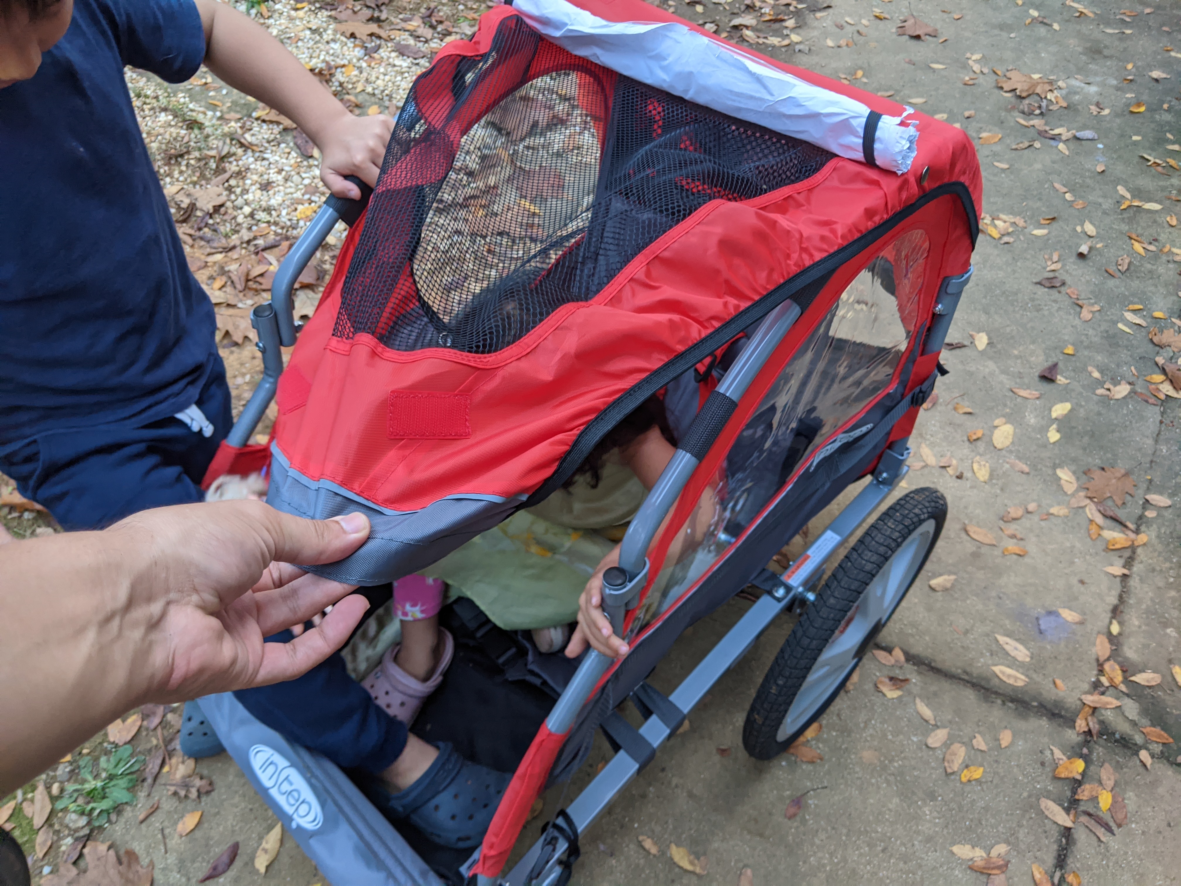 An Honest Review of the Instep Bike Trailer (Amazon's #1 Bike Trailer) An Honest Review of the Instep Bike Trailer (Amazon's #1 Bike Trailer)