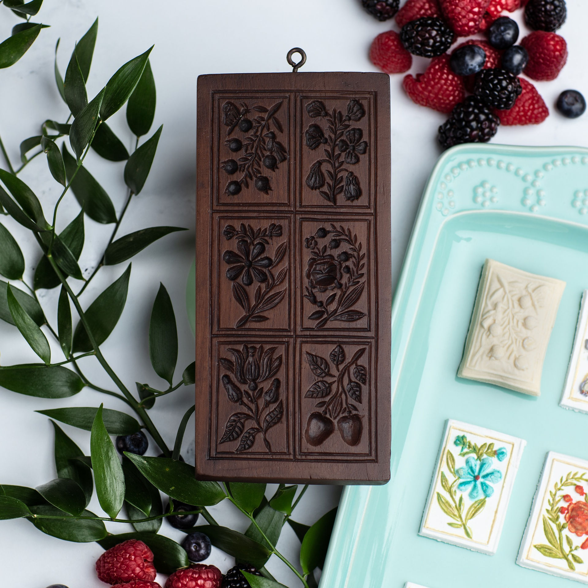 M7615 Cassie's Garden springerle cookie mold