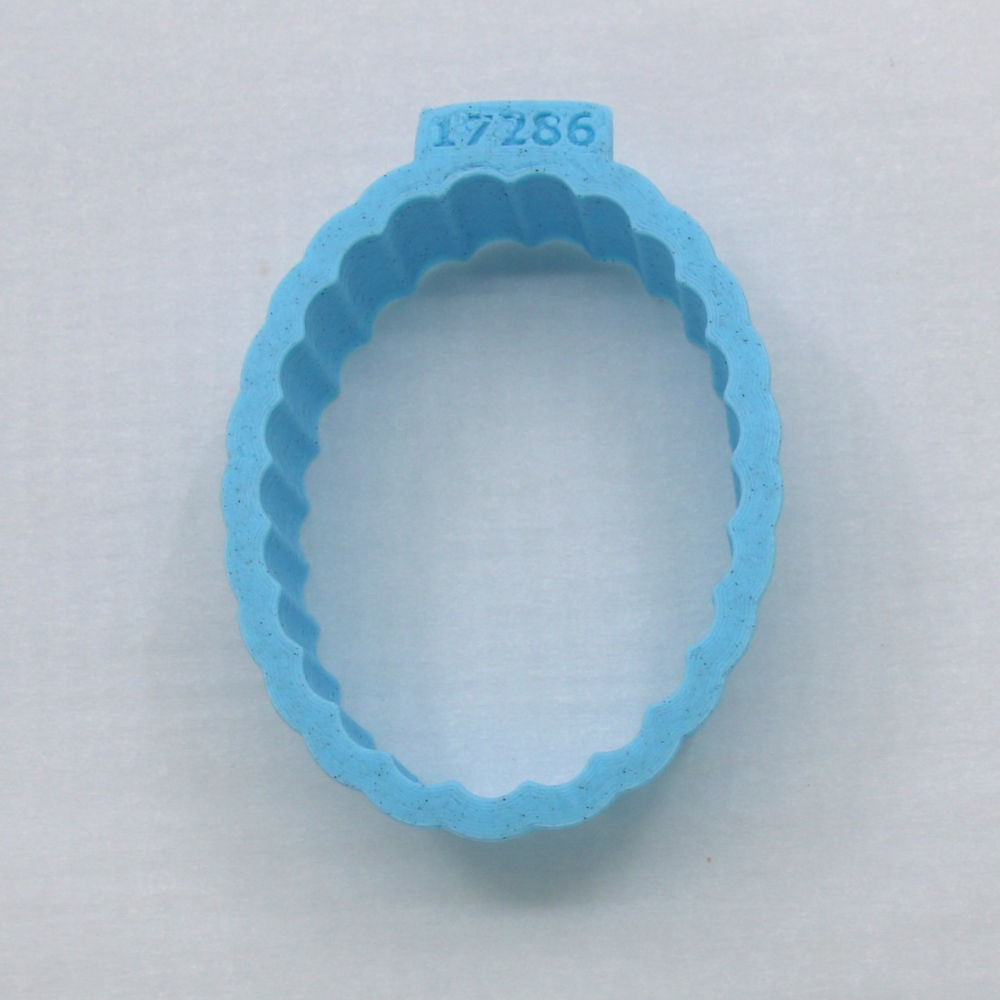 C - 17286 Small Fluted Oval cookie cutter by Gingerhaus 2353