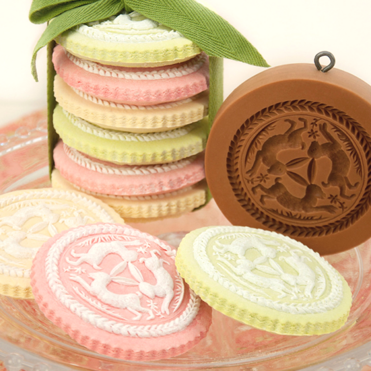 AP 1142 The Three Hares springerle cookie mold