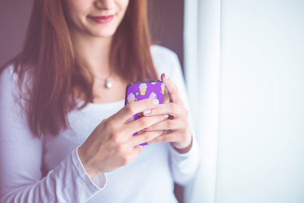 Should You Text A Man First?