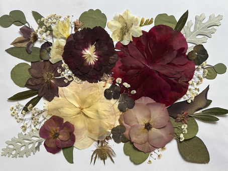 7 Benefits of Having Your Wedding Flowers Pressed and Framed