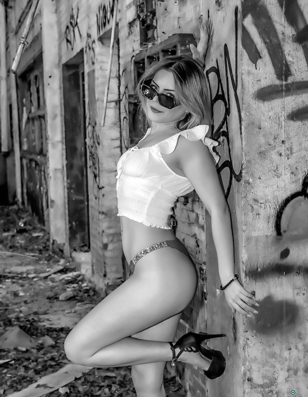 Photographie portrait urbex glamour à Charleroi