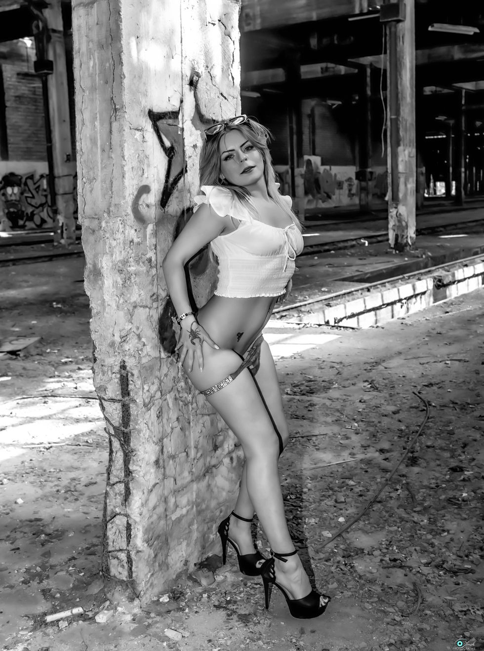 Photographie portrait urbex glamour à Charleroi