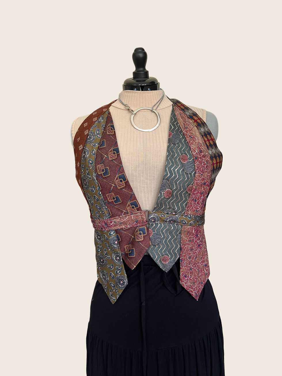 ALL TIED UP curve halter - got me funked up