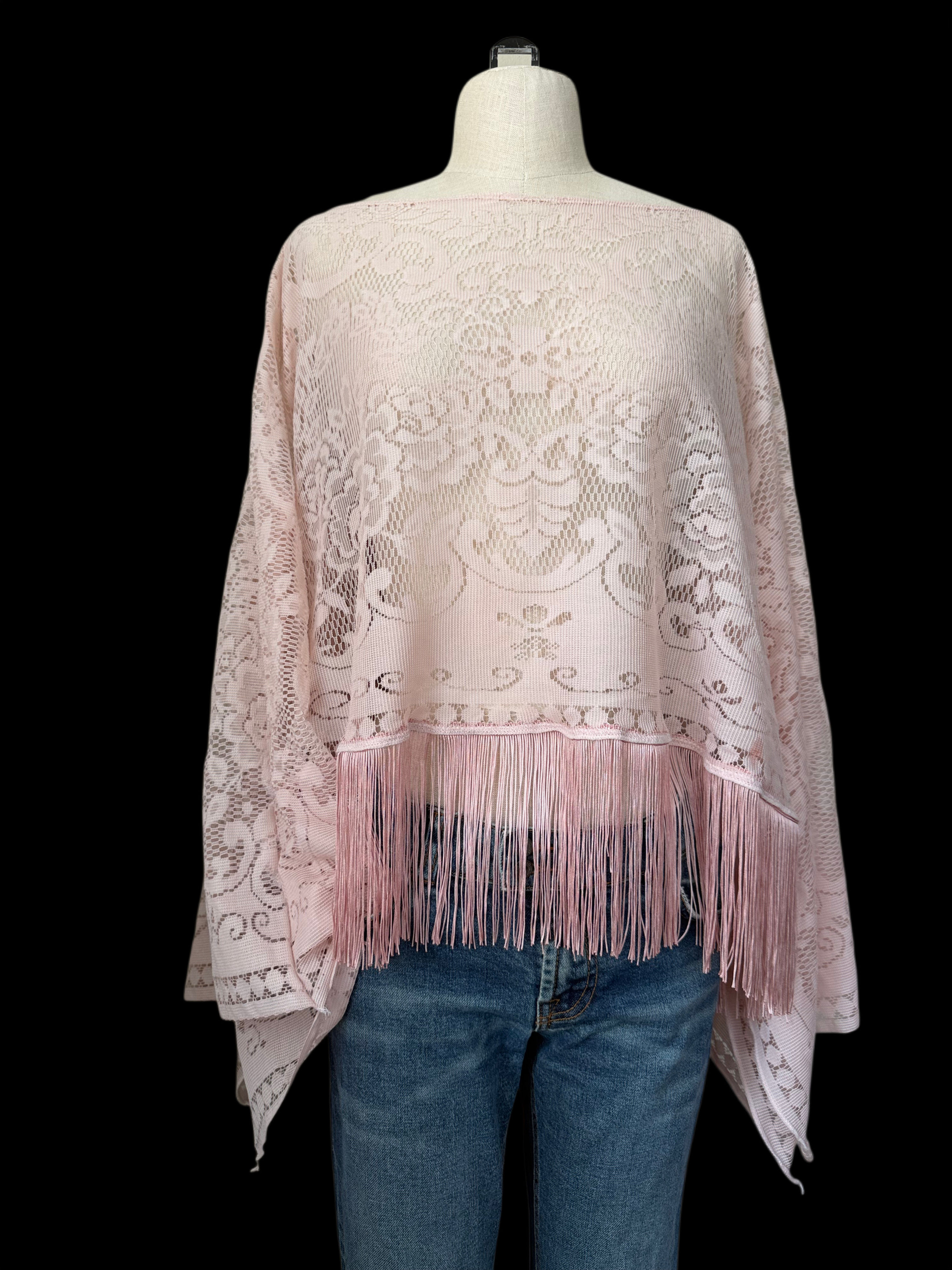 on the fringes top - blush
